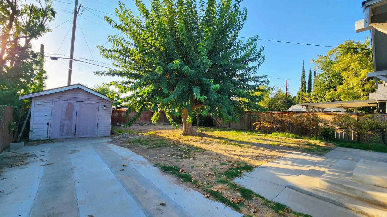 1373 N Echo Ave, Fresno, CA 93728