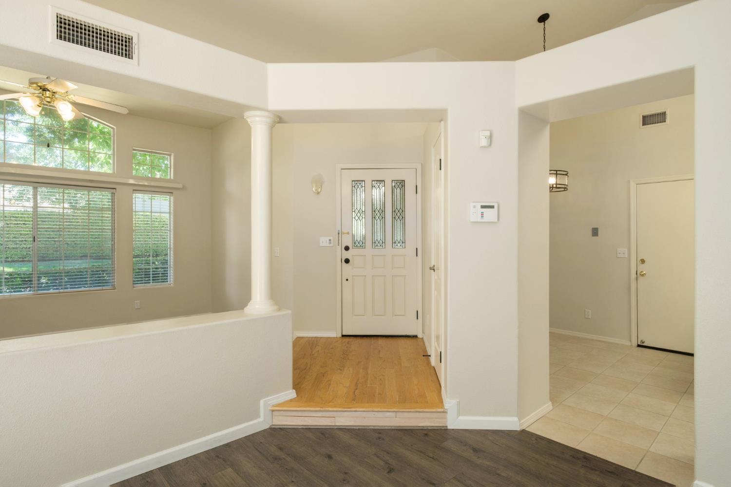807 E Brighton Ln, Fresno, CA 93720