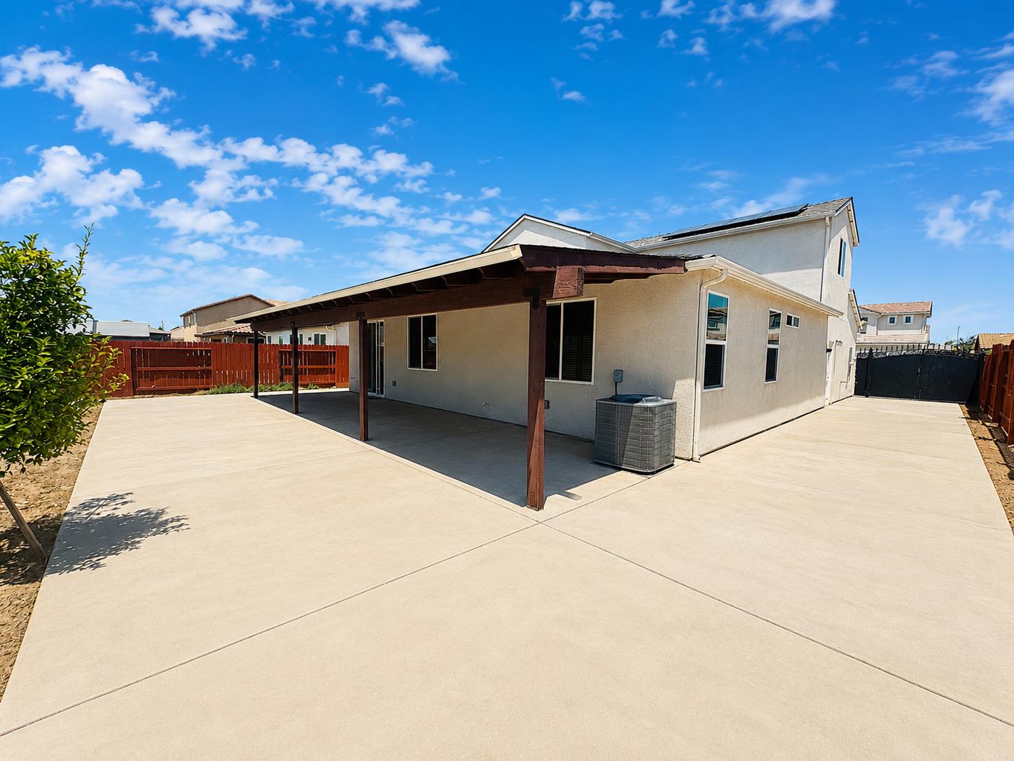 6389 W Pico Ave, Fresno, CA 93723