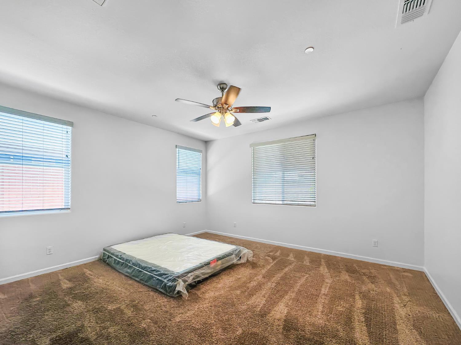 6389 W Pico Ave, Fresno, CA 93723