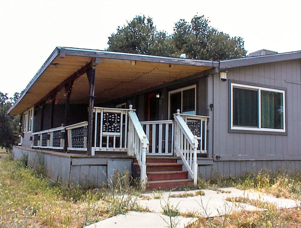 32351 Indian Guide Rd, Yokuts Valley, CA 93675