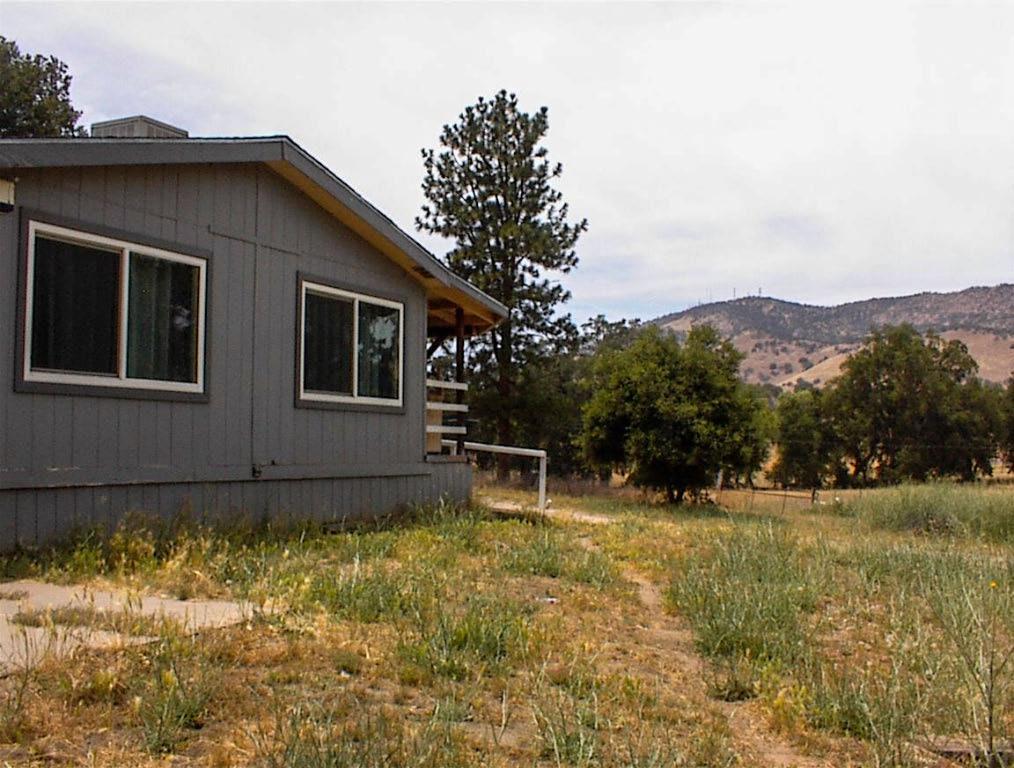32351 Indian Guide Rd, Yokuts Valley, CA 93675