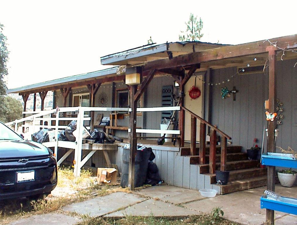32351 Indian Guide Rd, Yokuts Valley, CA 93675