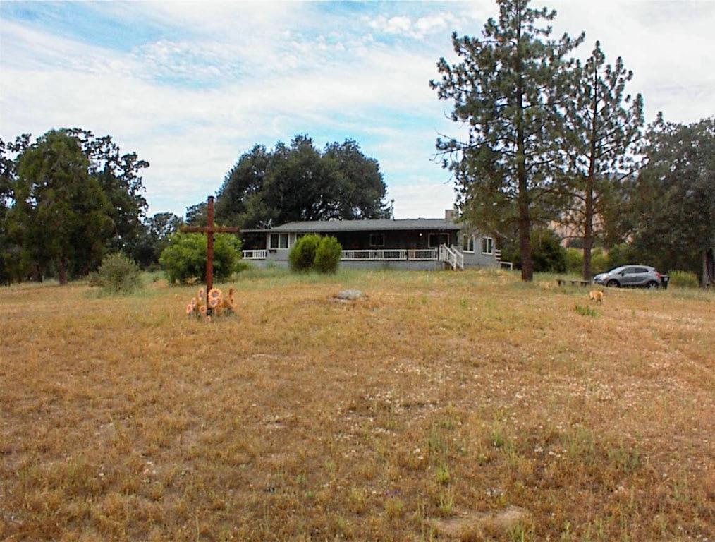 32351 Indian Guide Rd, Yokuts Valley, CA 93675