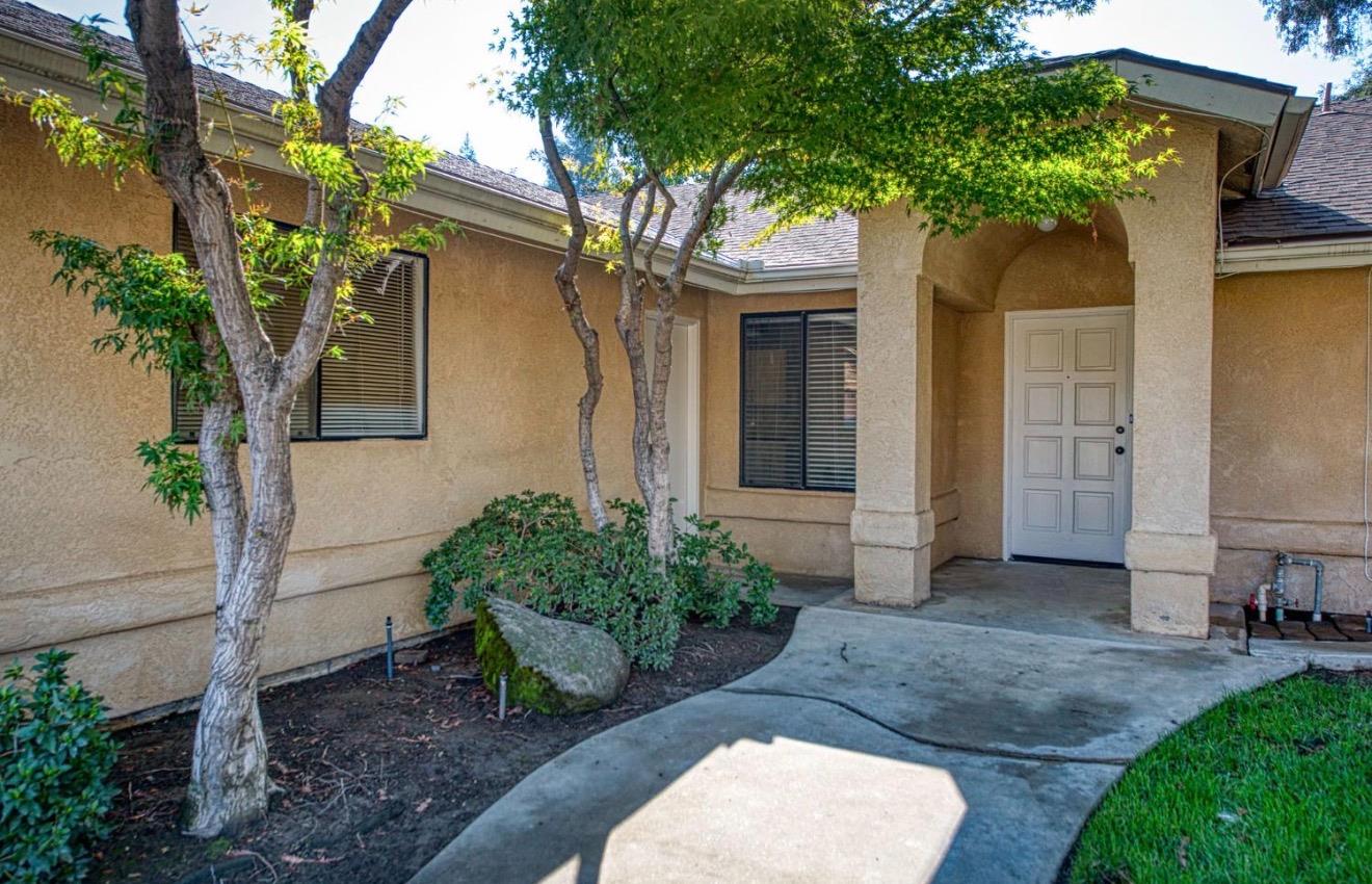 1653 E Cole Ave, Fresno, CA 93720