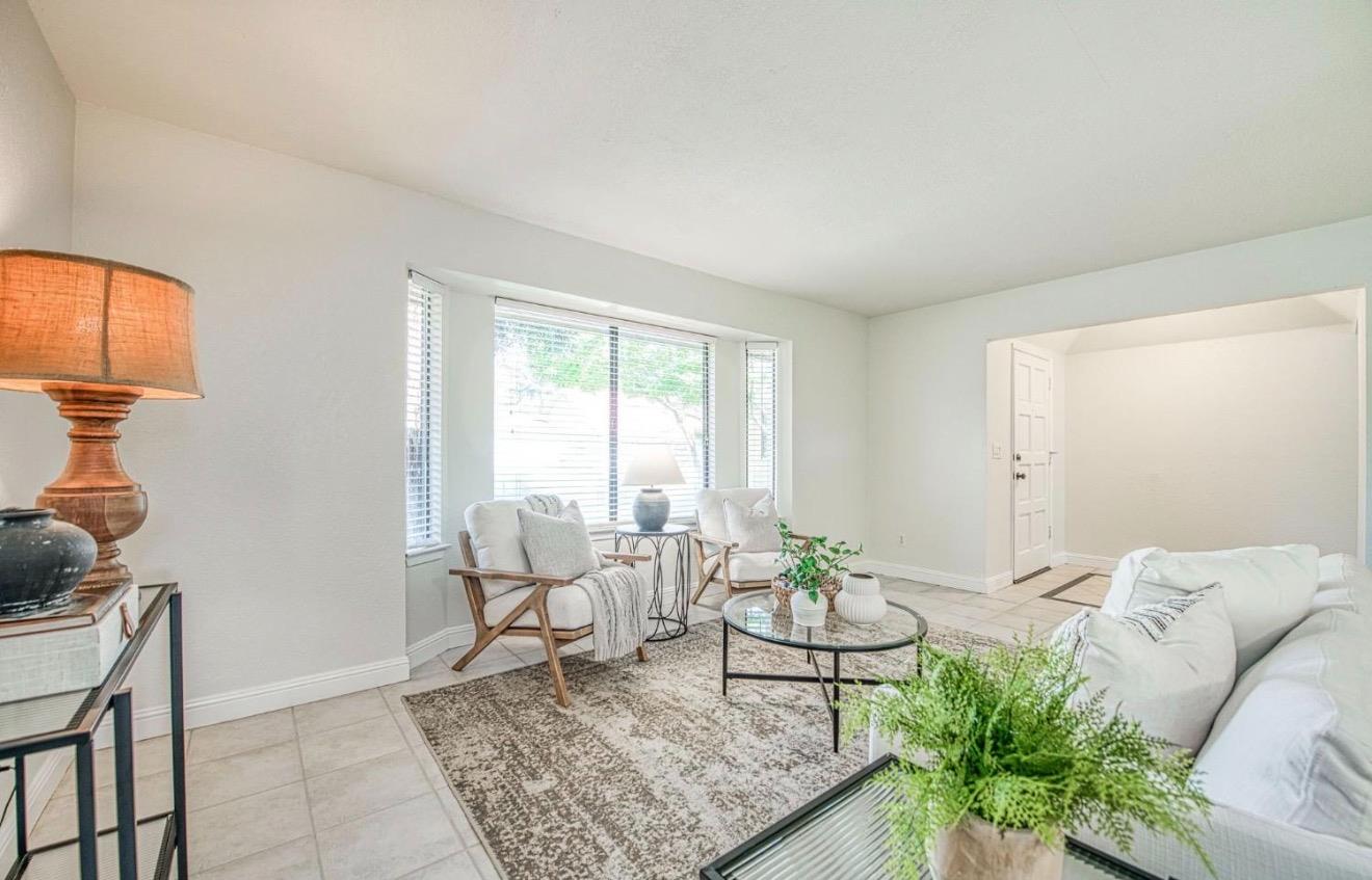 1653 E Cole Ave, Fresno, CA 93720