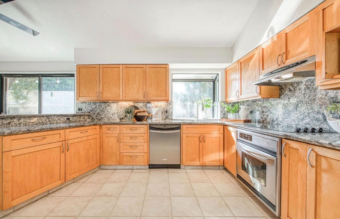 1653 E Cole Ave, Fresno, CA 93720