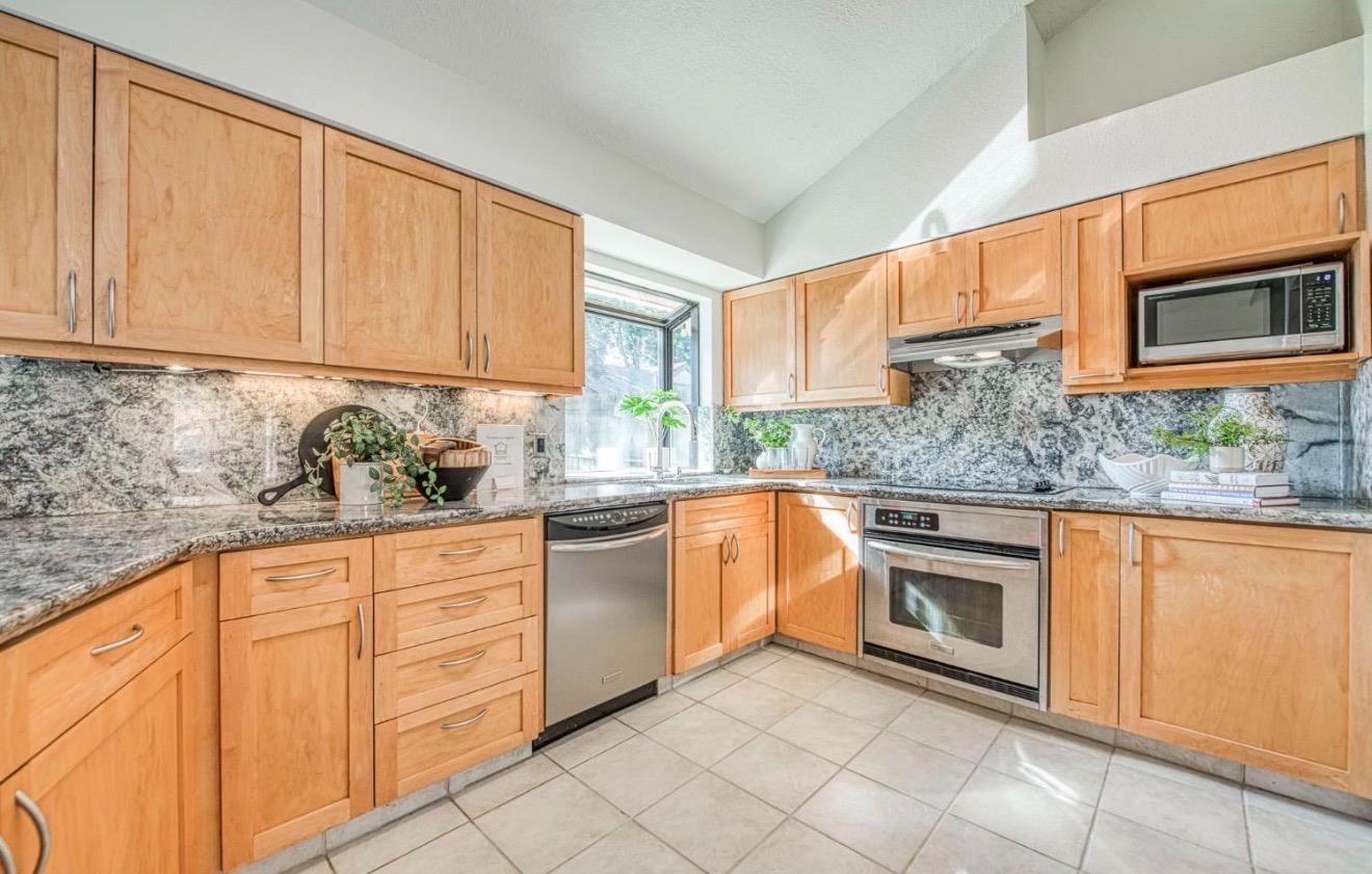 1653 E Cole Ave, Fresno, CA 93720