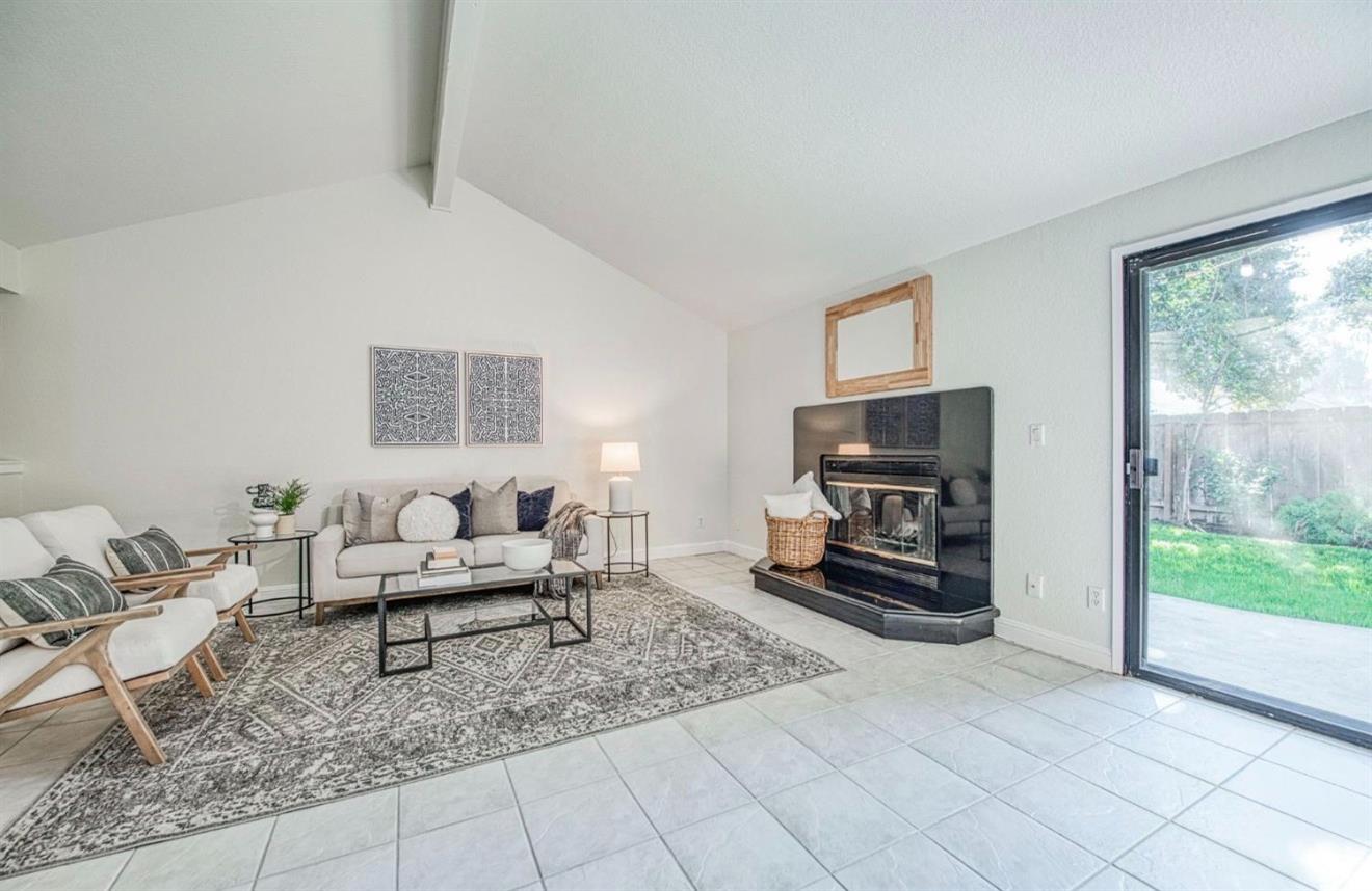 1653 E Cole Ave, Fresno, CA 93720
