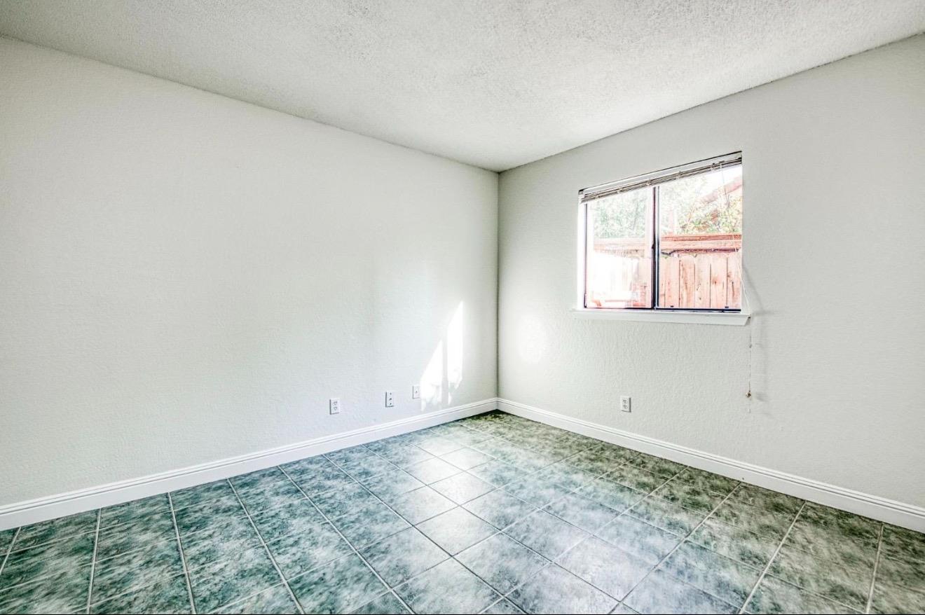 1653 E Cole Ave, Fresno, CA 93720