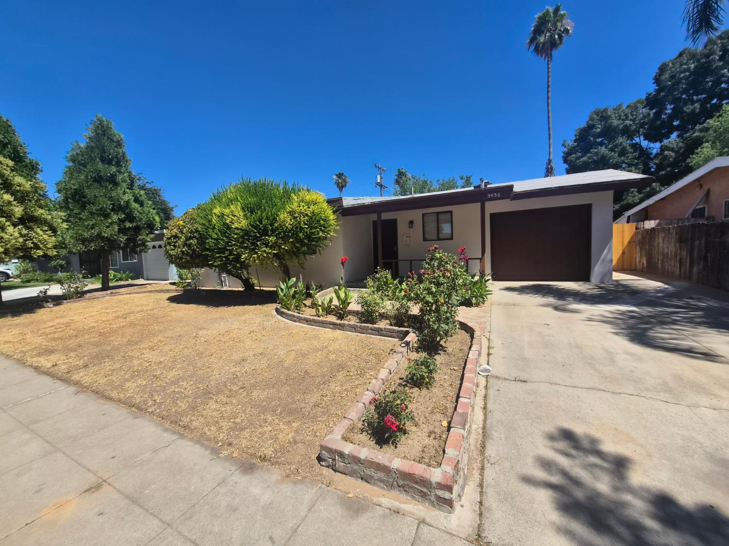 3436 N Lafayette Ave, Fresno, CA 93705
