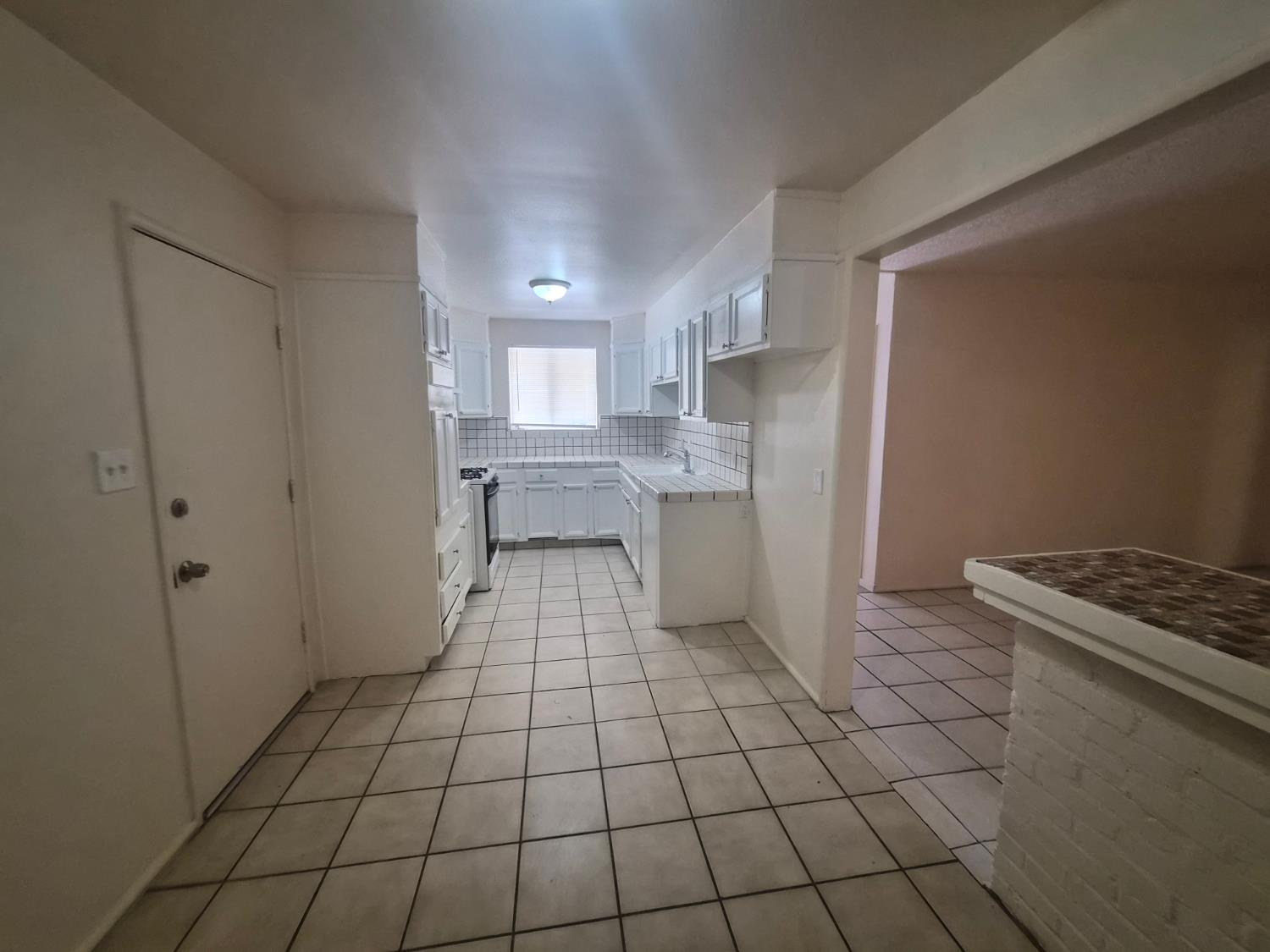 3436 N Lafayette Ave, Fresno, CA 93705