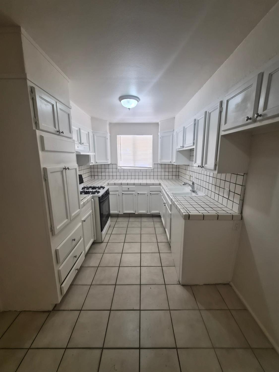 3436 N Lafayette Ave, Fresno, CA 93705