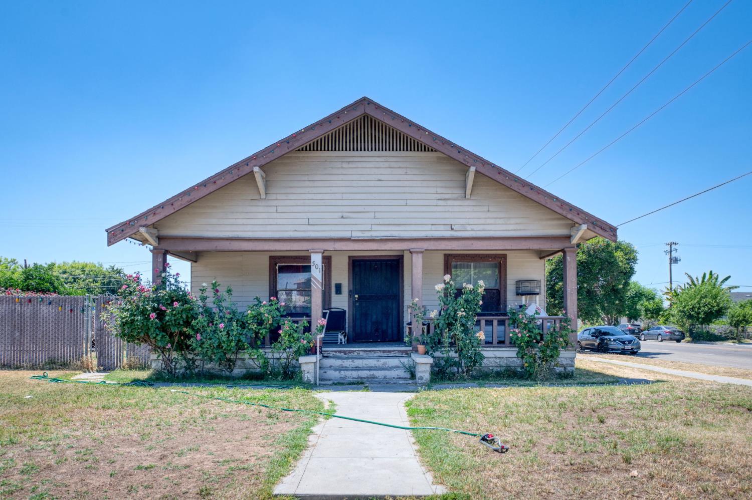 501 N St, Sanger, CA 93657