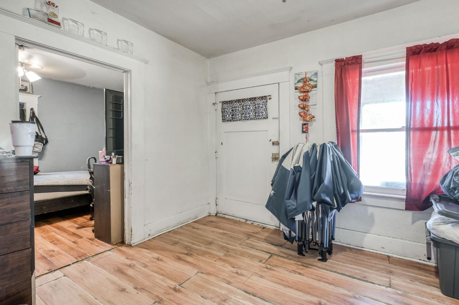 501 N St, Sanger, CA 93657
