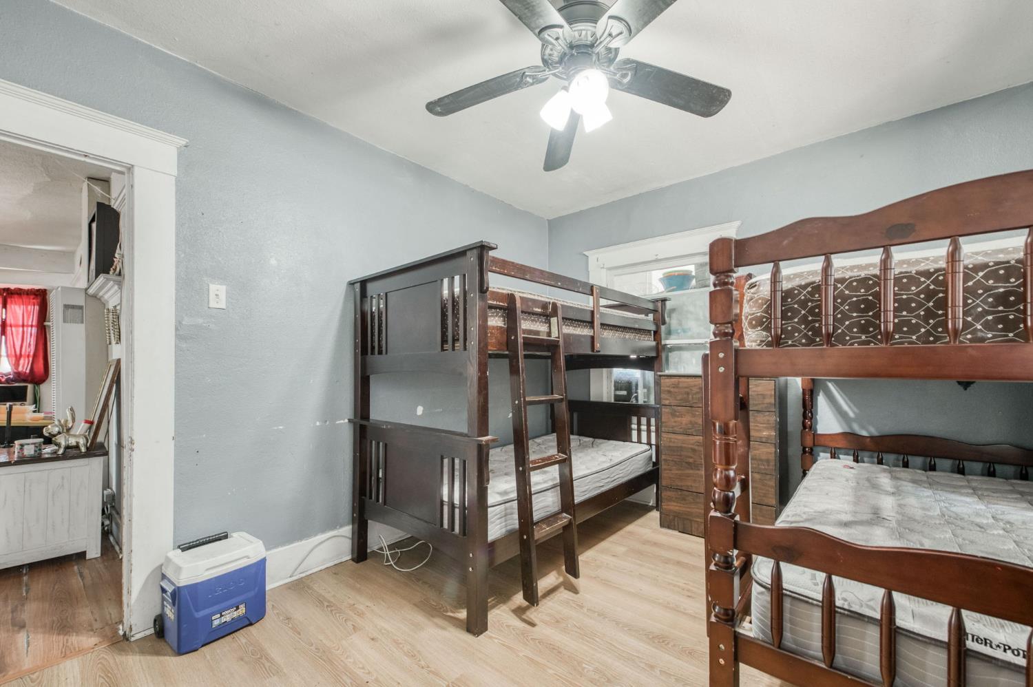 501 N St, Sanger, CA 93657