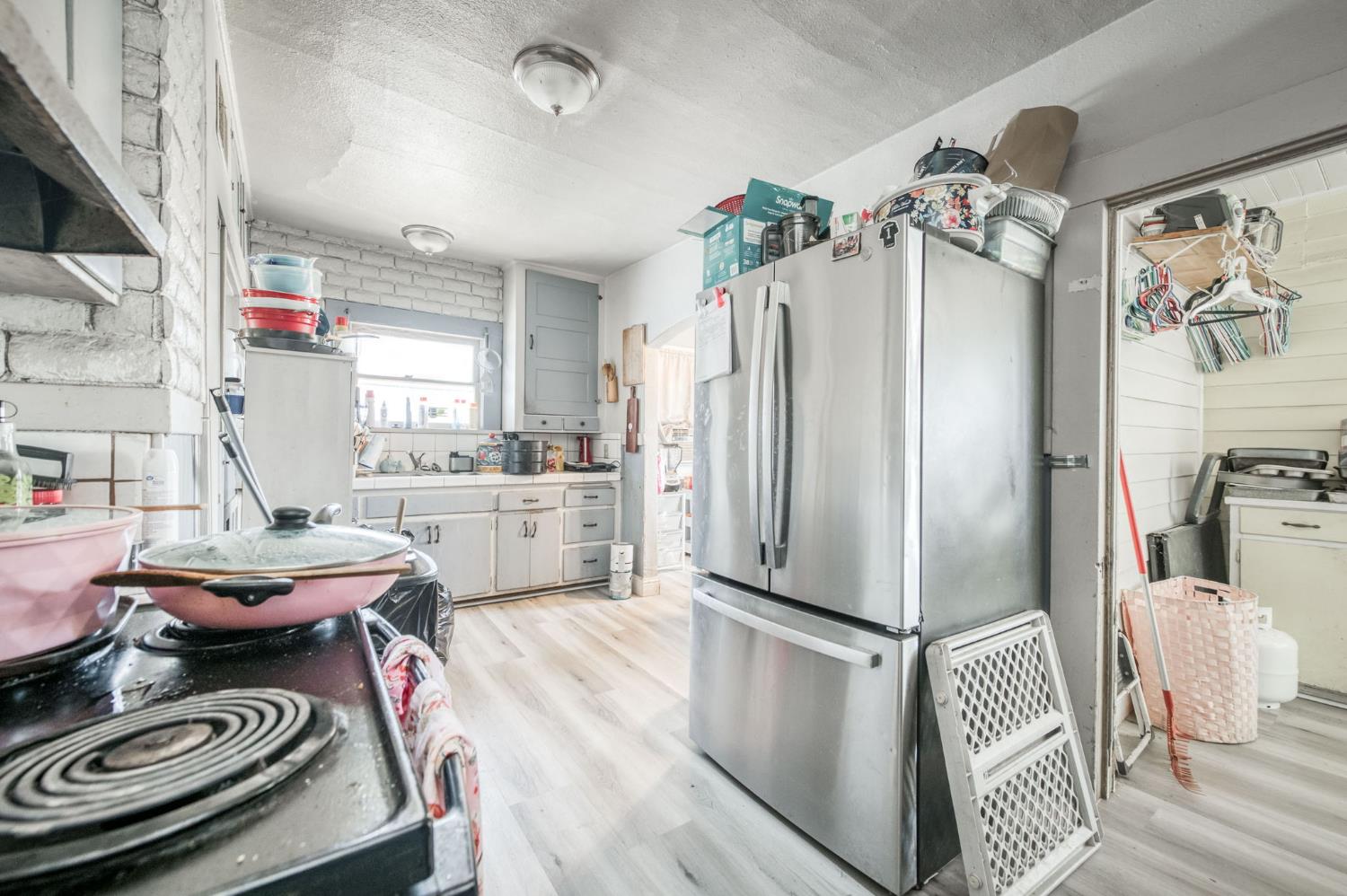 501 N St, Sanger, CA 93657