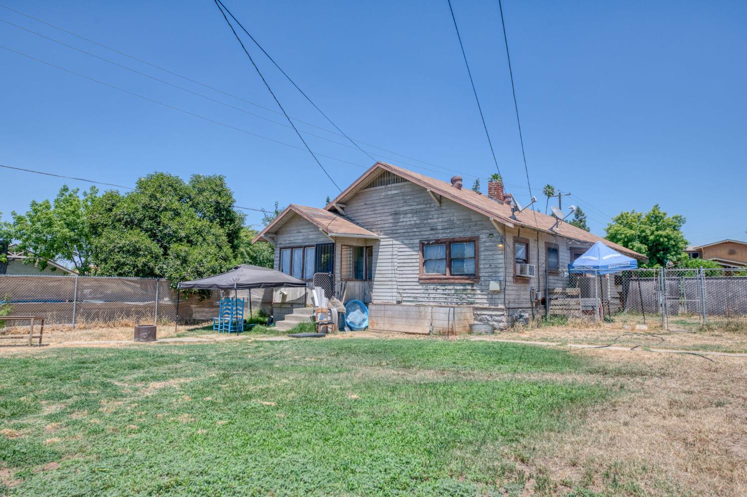 501 N St, Sanger, CA 93657