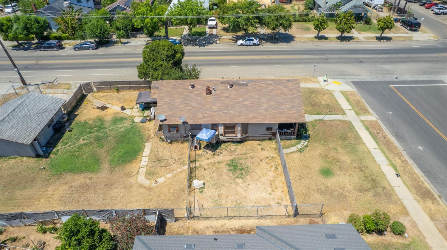 501 N St, Sanger, CA 93657