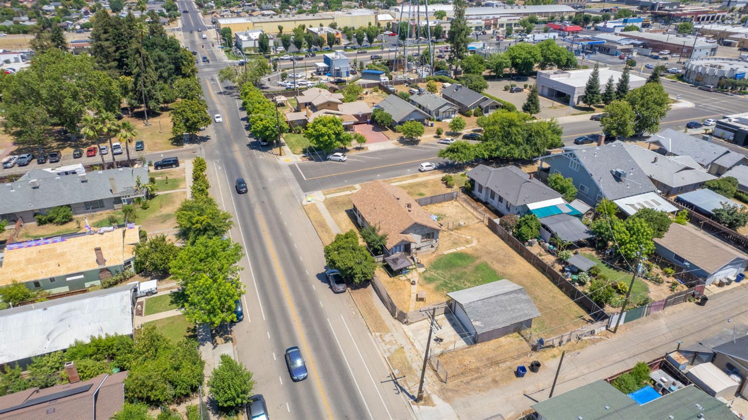 501 N St, Sanger, CA 93657