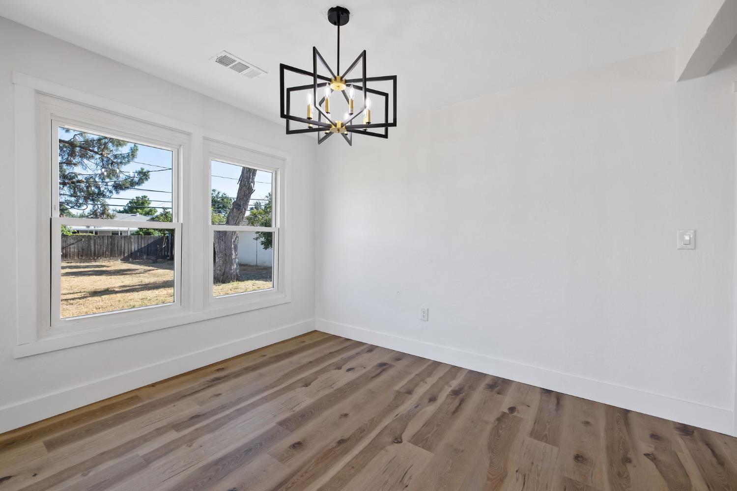 1142 E Cornell Ave, Fresno, CA 93704