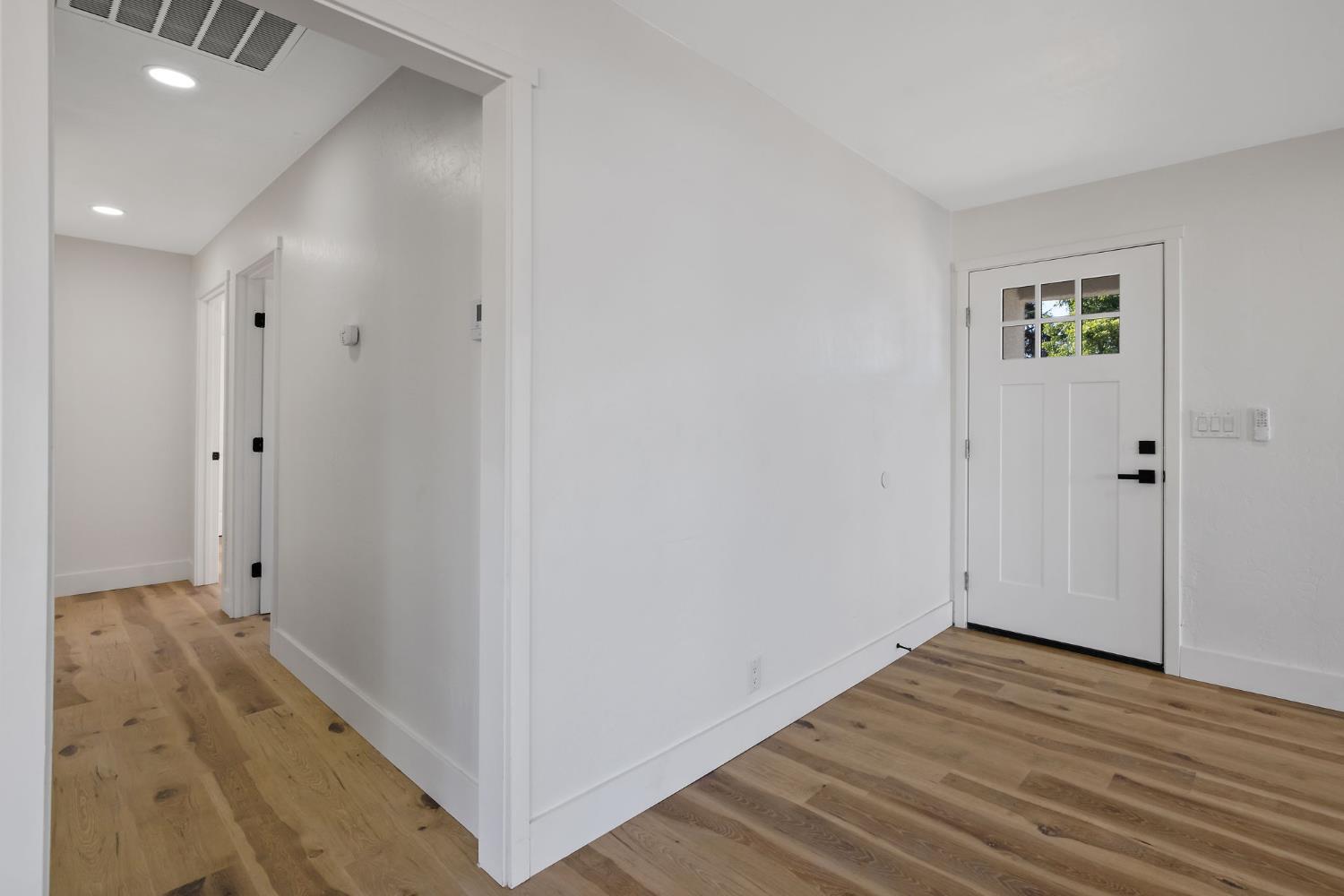 1142 E Cornell Ave, Fresno, CA 93704