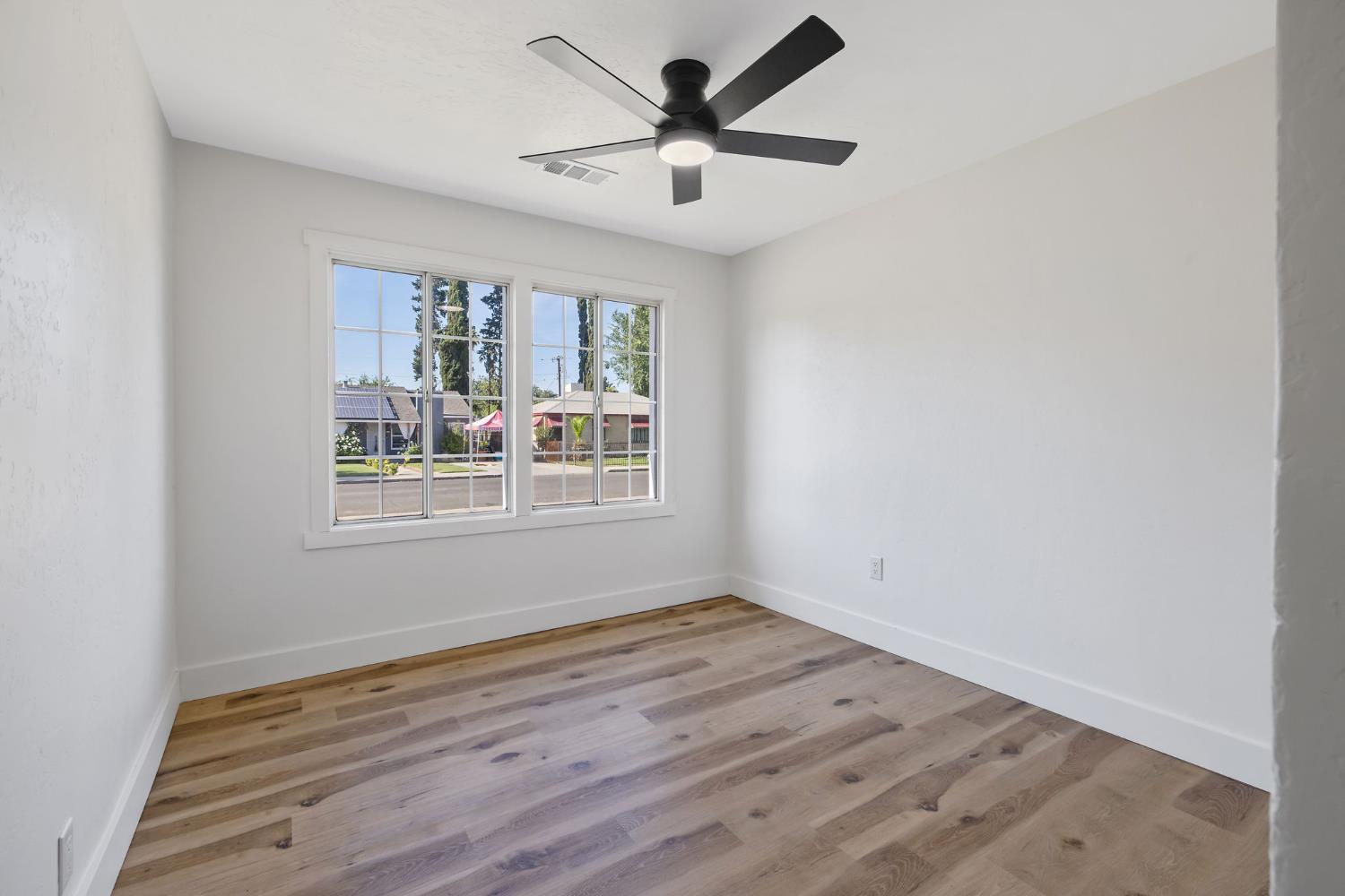 1142 E Cornell Ave, Fresno, CA 93704