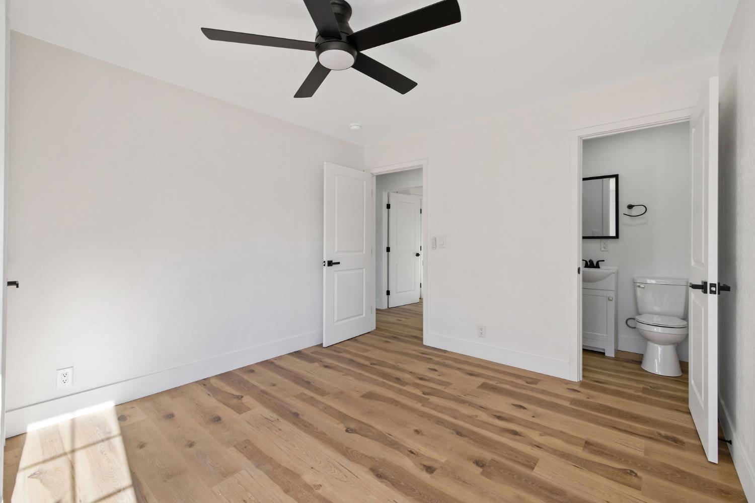 1142 E Cornell Ave, Fresno, CA 93704