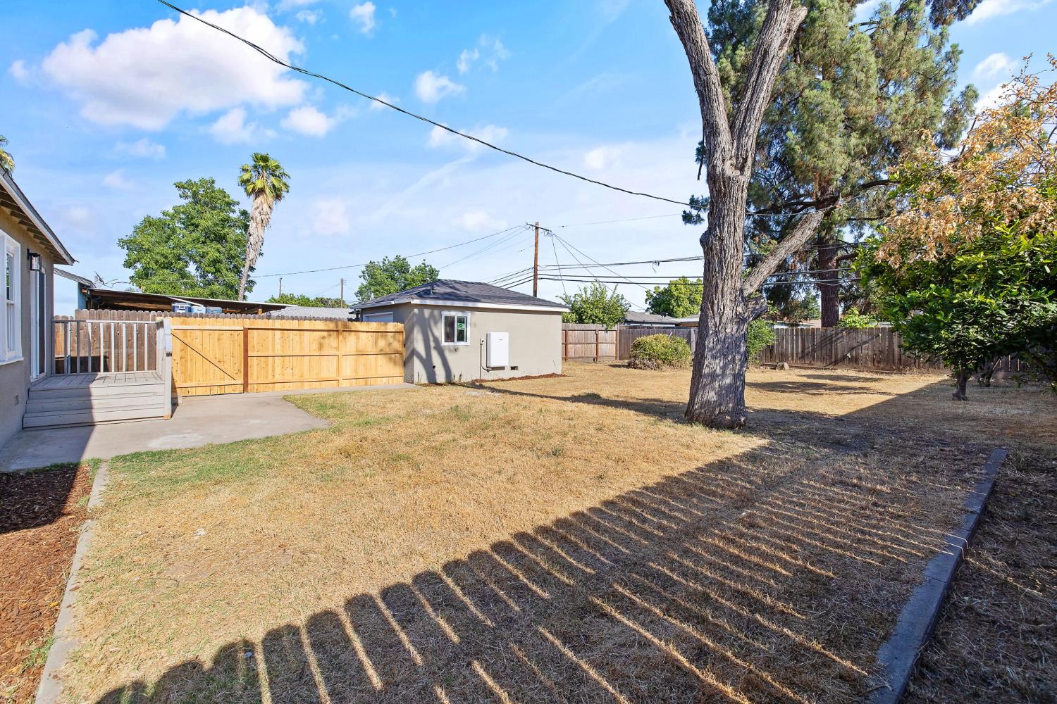 1142 E Cornell Ave, Fresno, CA 93704