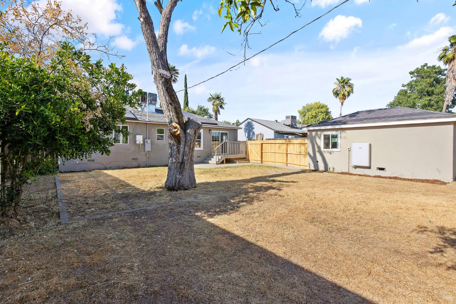 1142 E Cornell Ave, Fresno, CA 93704