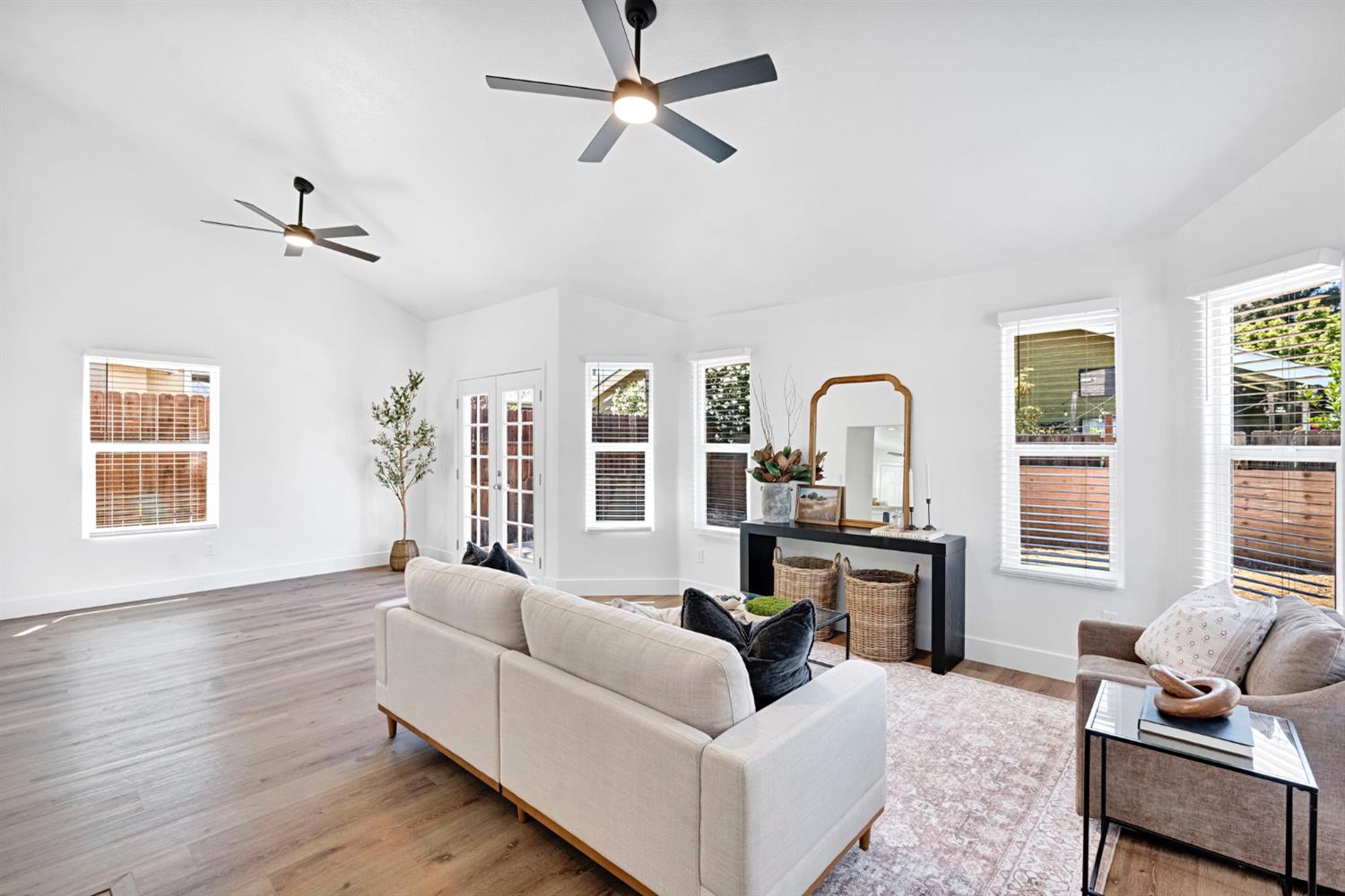 3065 N Marty Ave #129, Fresno, CA 93722