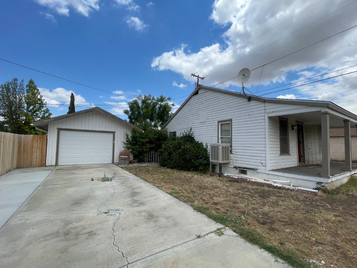 356 California St, Coalinga, CA 93210