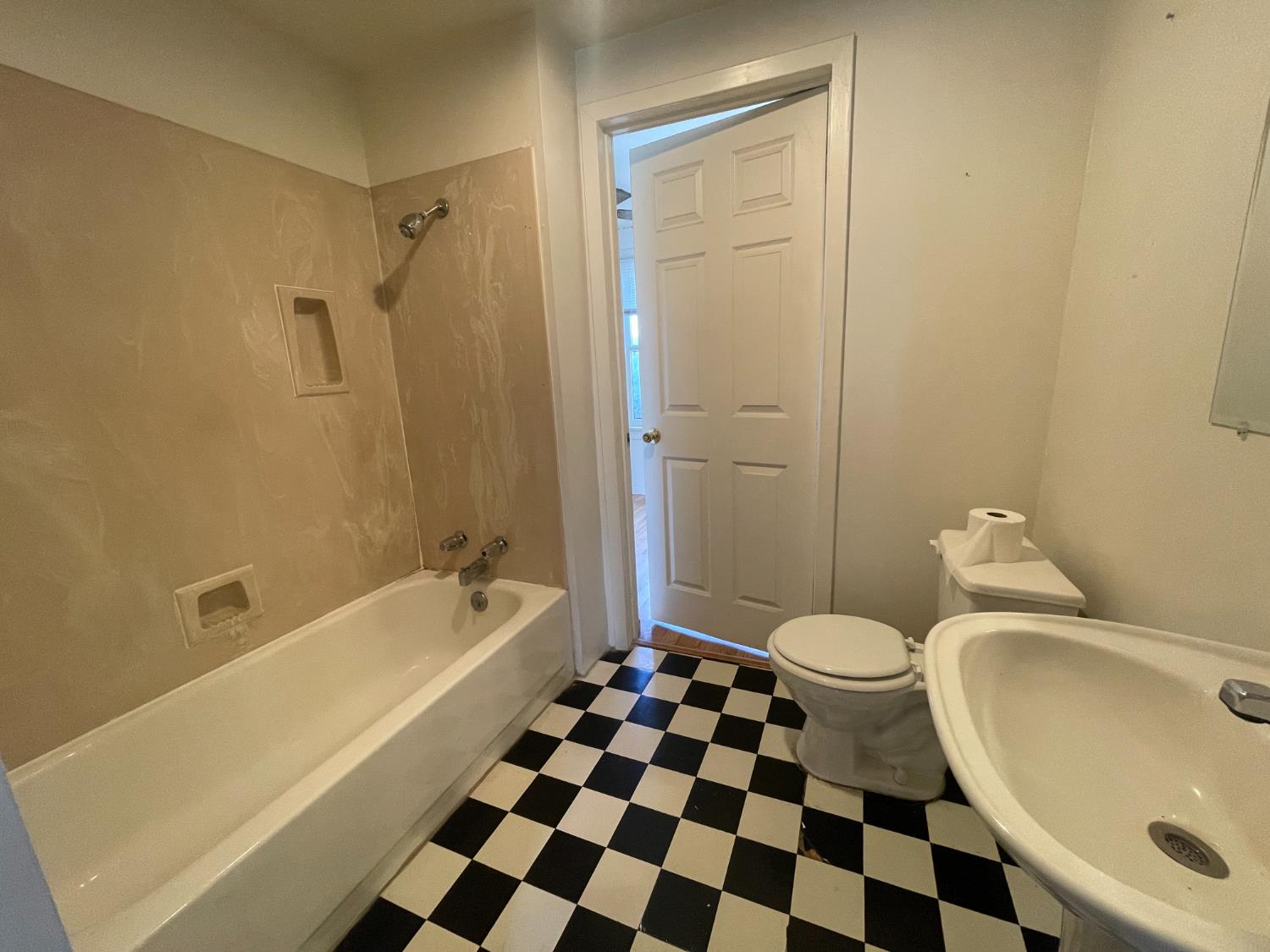 356 California St, Coalinga, CA 93210