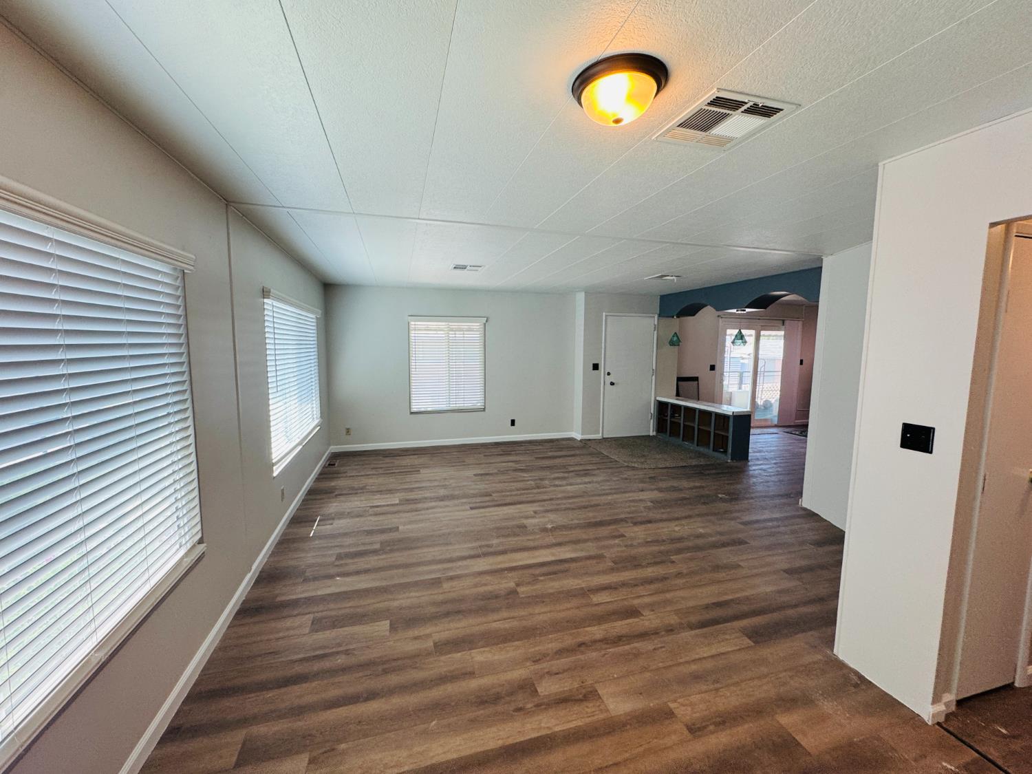371 Bethel Ave #24, Sanger, CA 93657