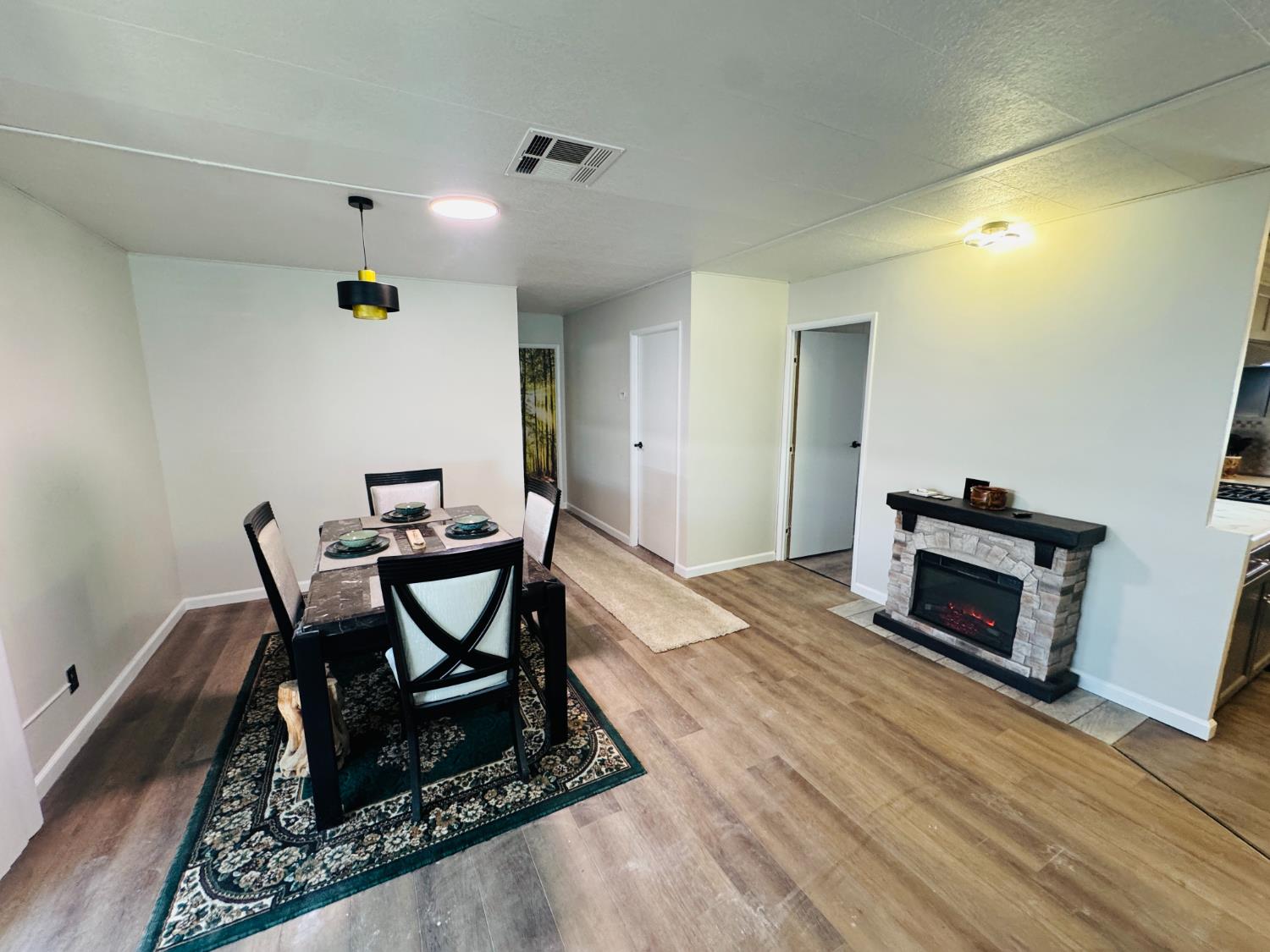 371 Bethel Ave #24, Sanger, CA 93657