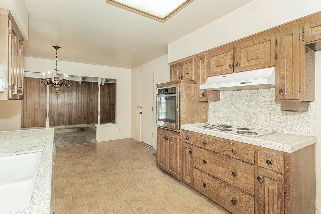 1553 W Palo Alto Ave, Fresno, CA 93711