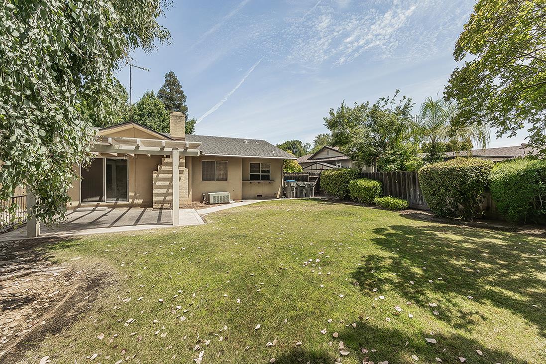 1553 W Palo Alto Ave, Fresno, CA 93711
