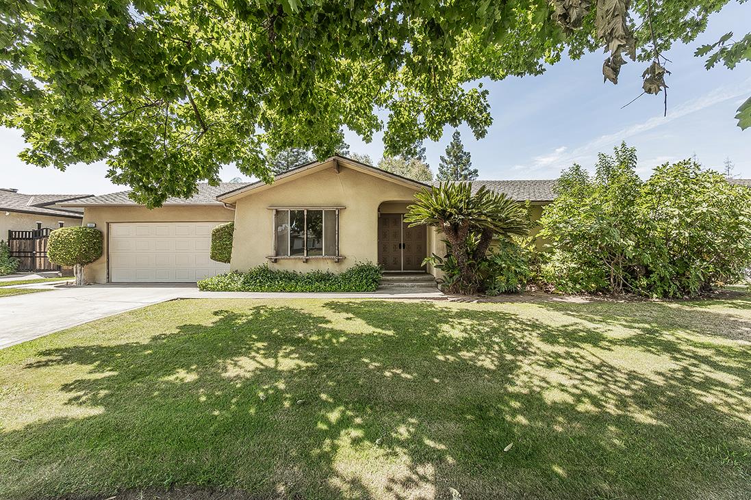 1553 W Palo Alto Ave, Fresno, CA 93711
