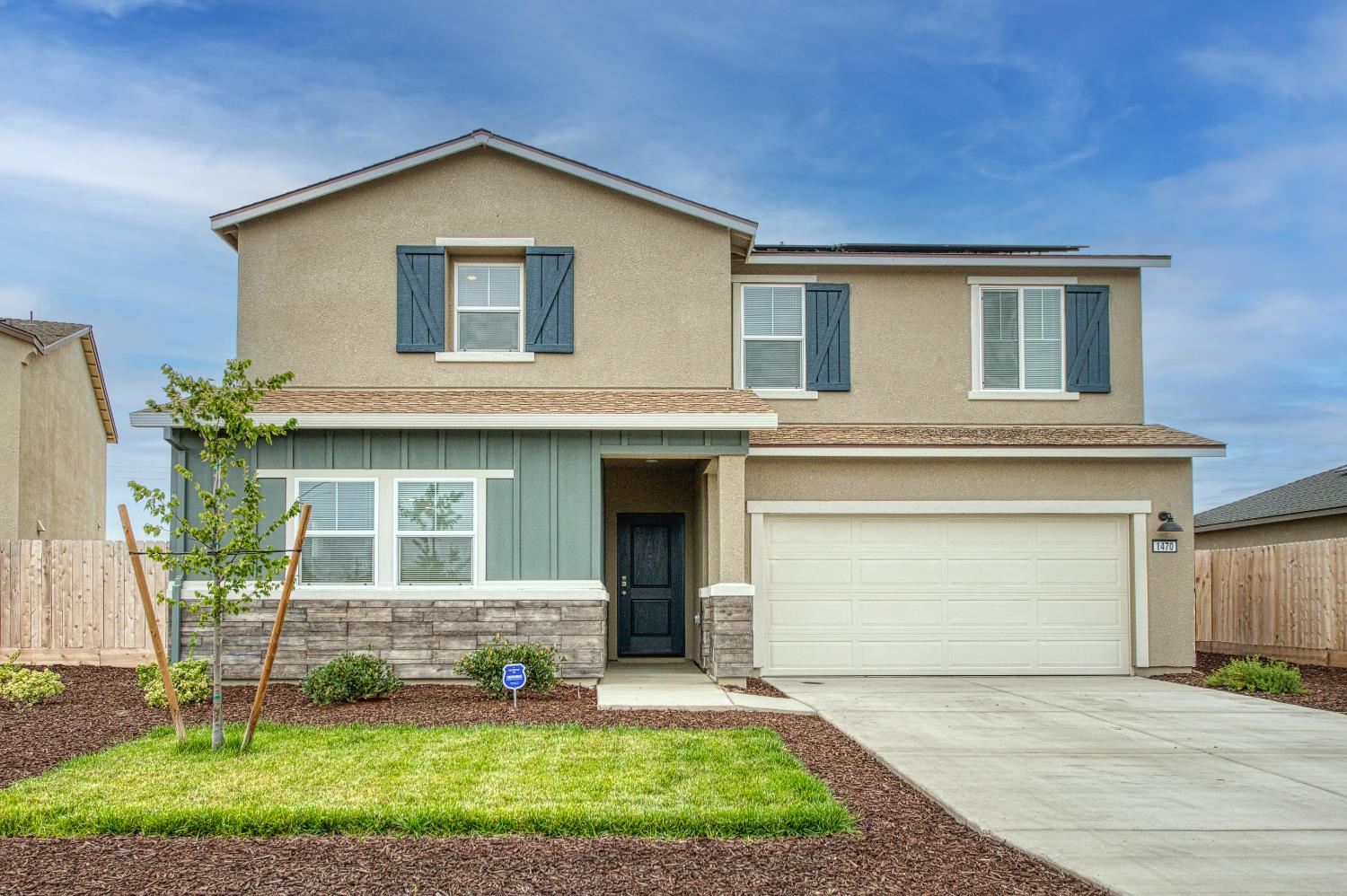 1470 W Clara Ave, Fowler, CA 93625