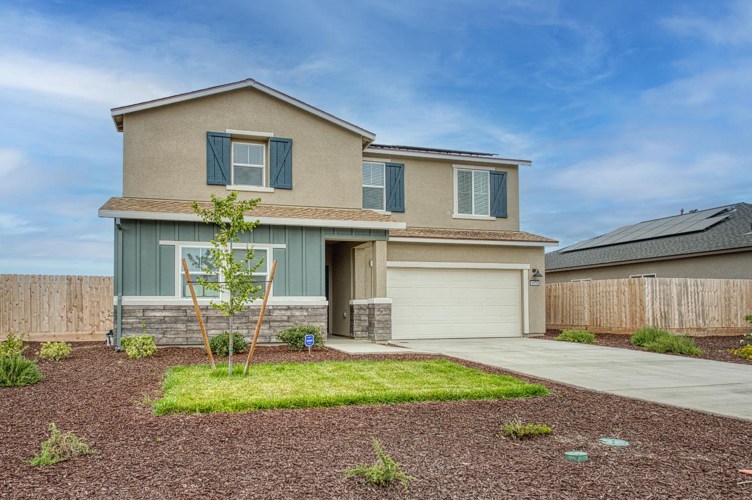 1470 W Clara Ave, Fowler, CA 93625