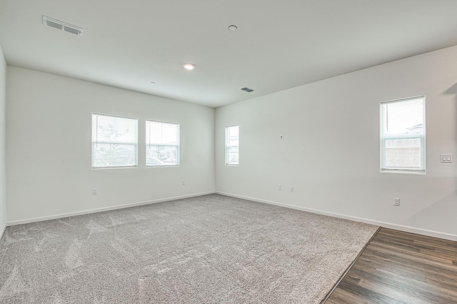 1470 W Clara Ave, Fowler, CA 93625