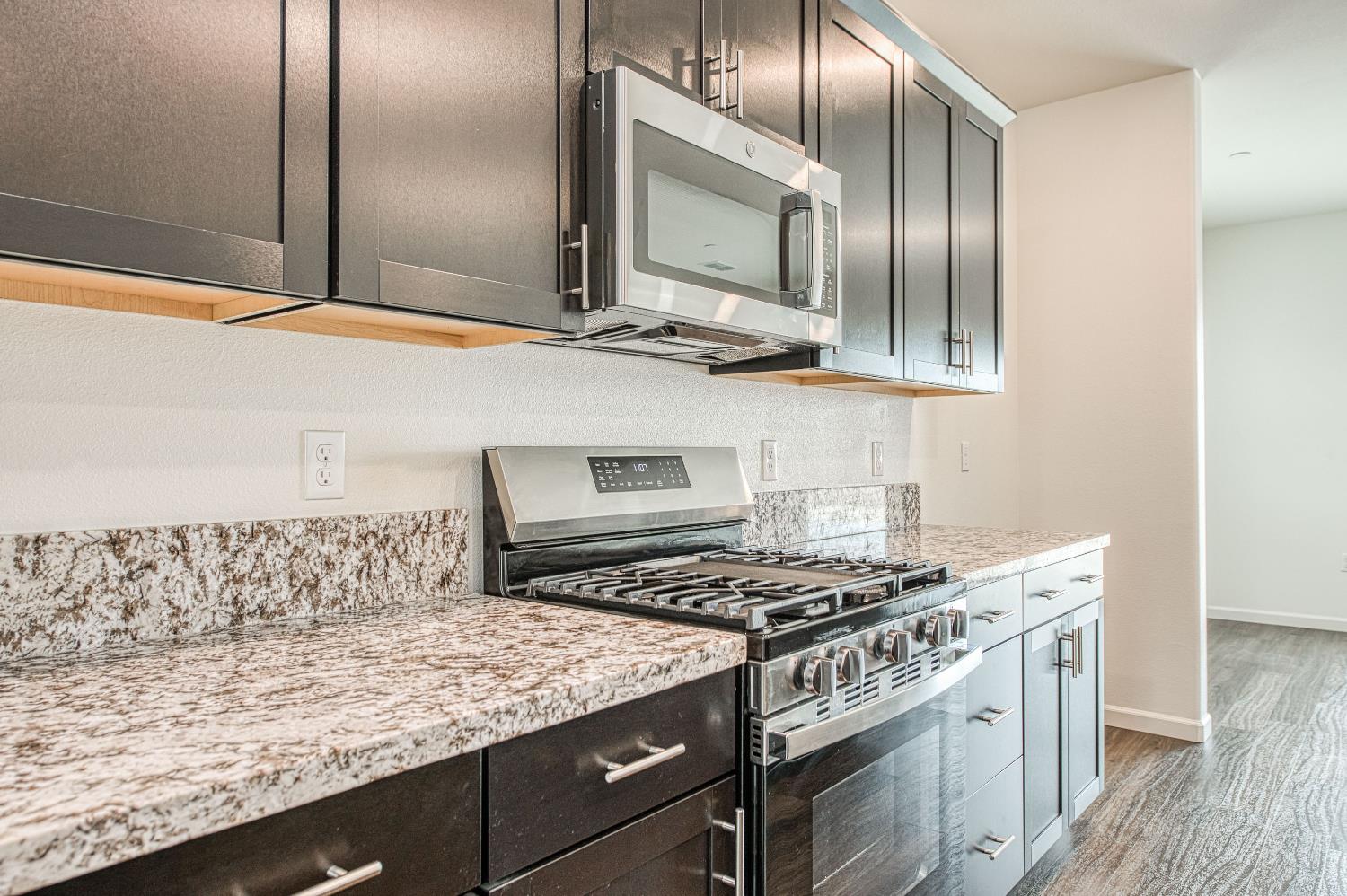 1470 W Clara Ave, Fowler, CA 93625