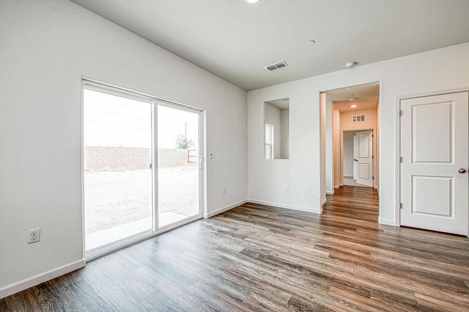 1470 W Clara Ave, Fowler, CA 93625