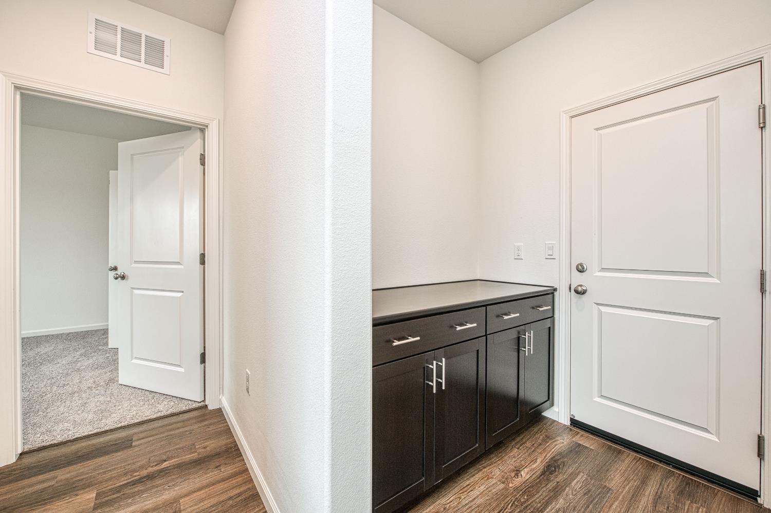 1470 W Clara Ave, Fowler, CA 93625
