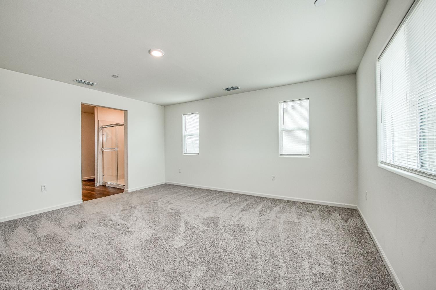 1470 W Clara Ave, Fowler, CA 93625