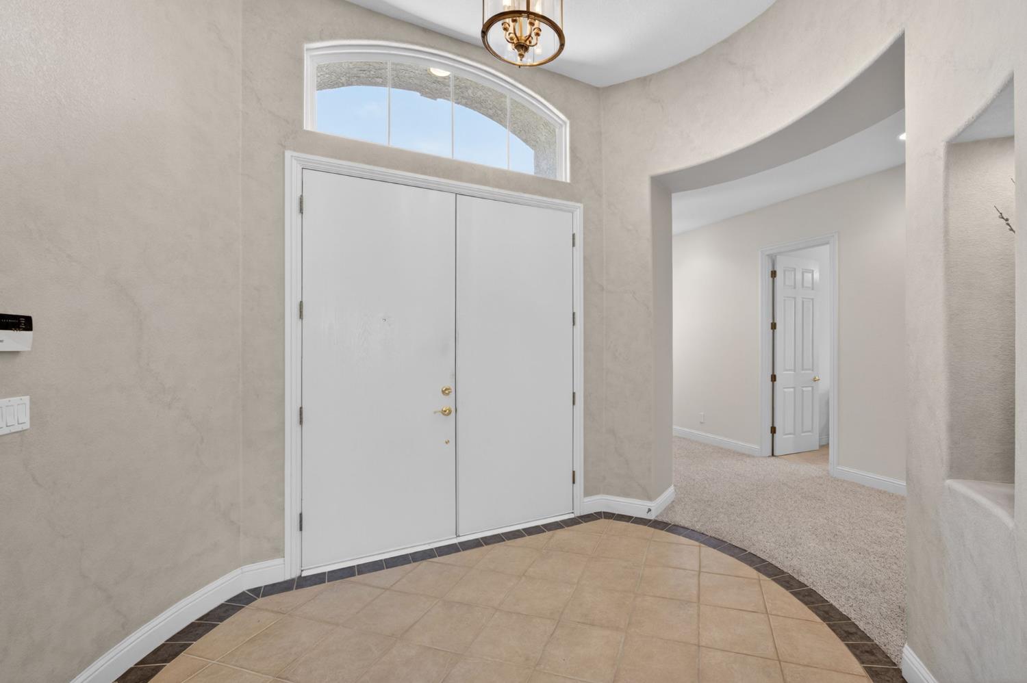 2330 Deauville Cir, Clovis, CA 93619