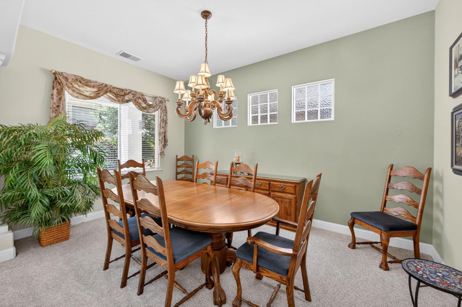 2330 Deauville Cir, Clovis, CA 93619