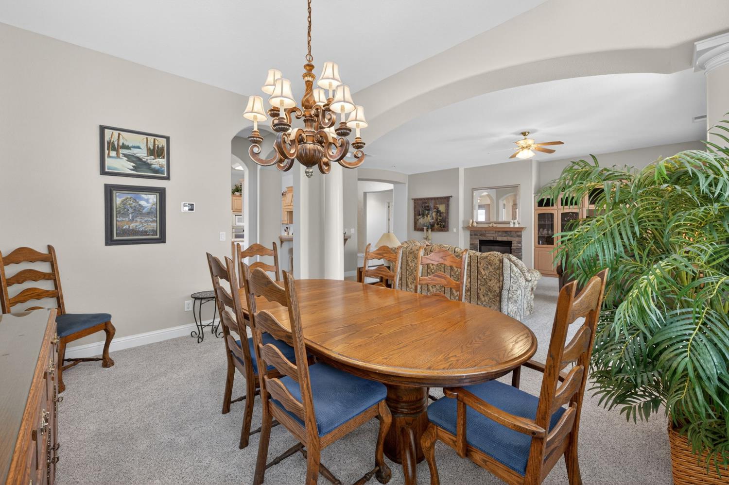 2330 Deauville Cir, Clovis, CA 93619