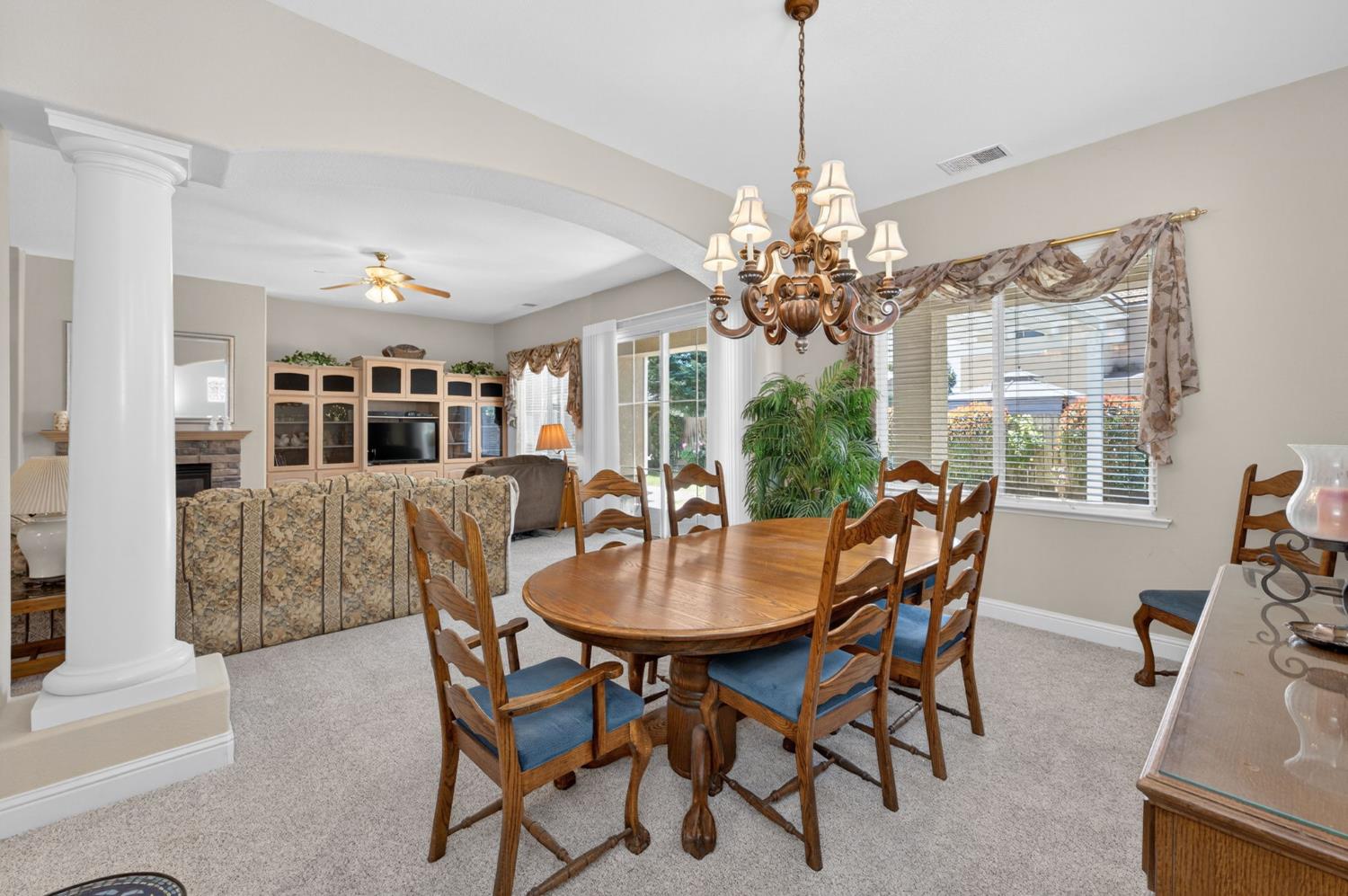 2330 Deauville Cir, Clovis, CA 93619
