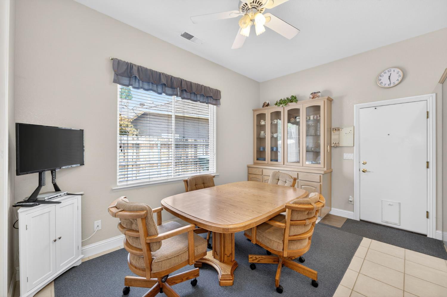 2330 Deauville Cir, Clovis, CA 93619